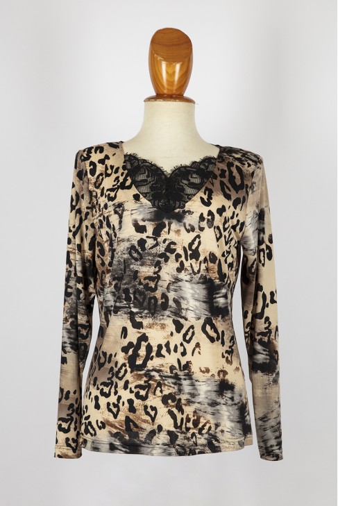 TOP CON PUNTILLA TOP CON PUNTILLA